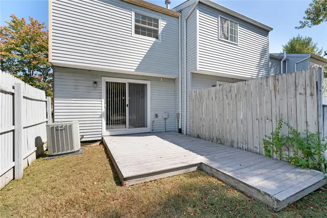 941 Lynwood Ct gallery image 22