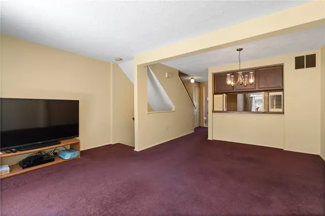 941 Lynwood Ct gallery image 24
