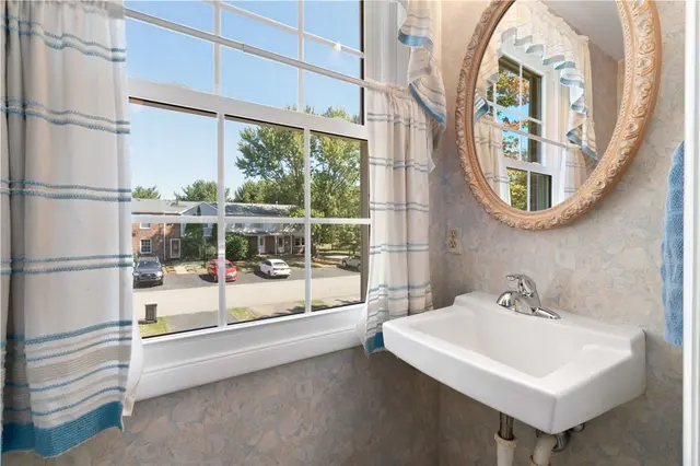 941 Lynwood Ct gallery image 25