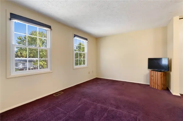 941 Lynwood Ct gallery image 26