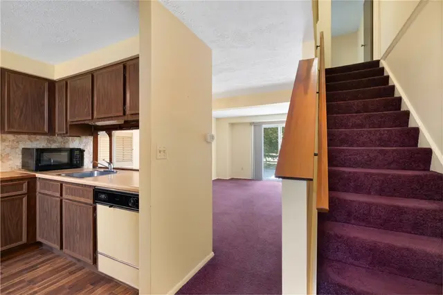 941 Lynwood Ct gallery image 30