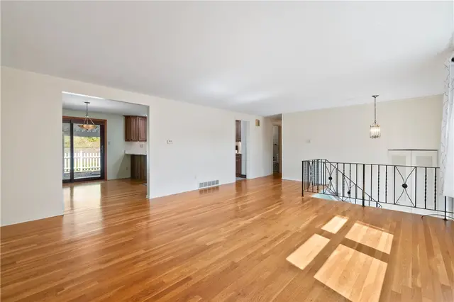 9431 Springfield Drive gallery image 10