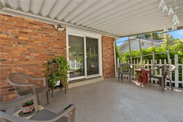 9431 Springfield Drive gallery image 19