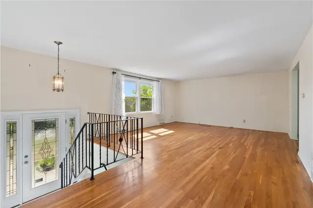 9431 Springfield Drive gallery image 25