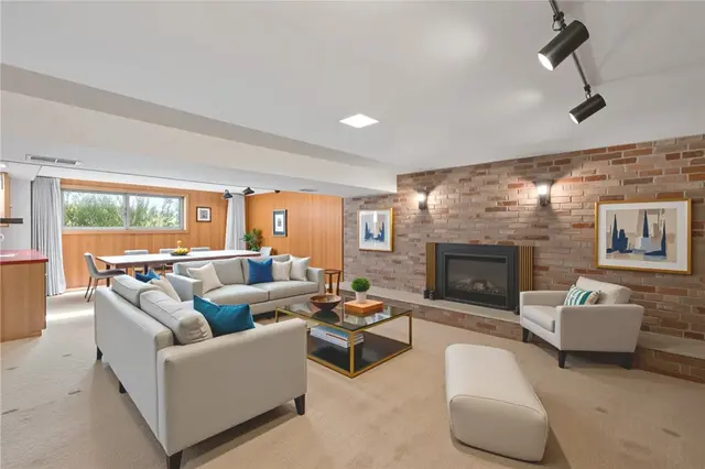 9431 Springfield Drive gallery image 31