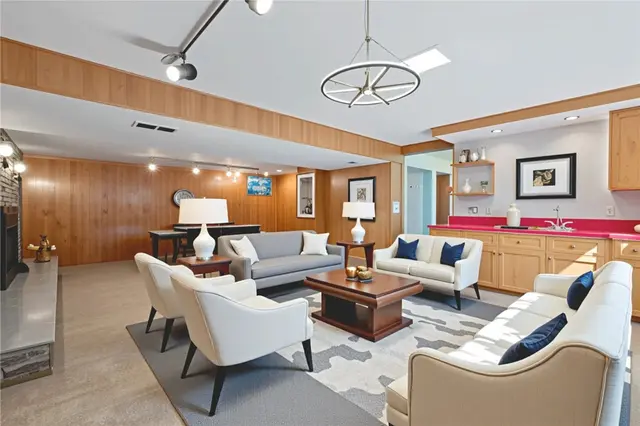 9431 Springfield Drive gallery image 38