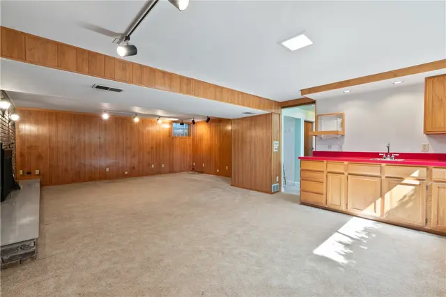 9431 Springfield Drive gallery image 39