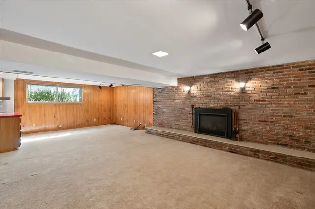 9431 Springfield Drive gallery image 40