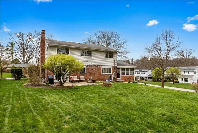 9460 Doral Dr gallery image 7