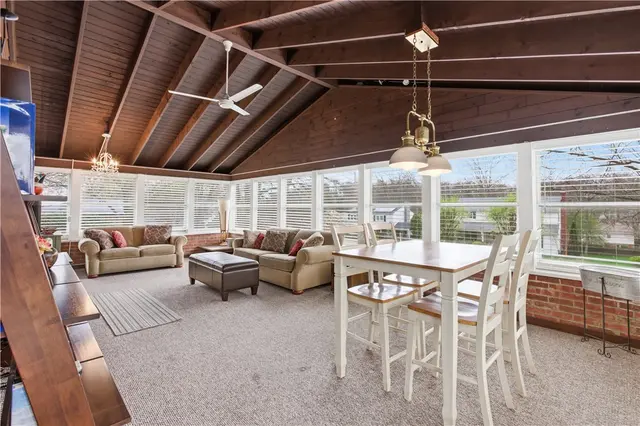 9460 Doral Dr gallery image 10