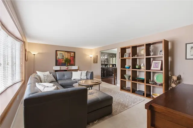 9460 Doral Dr gallery image 12