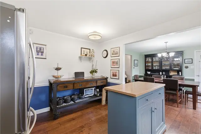 9460 Doral Dr gallery image 15