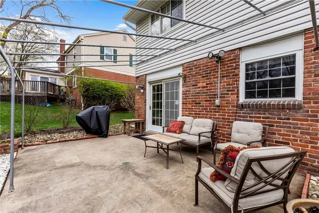 9460 Doral Dr gallery image 18