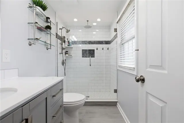 9460 Doral Dr gallery image 19