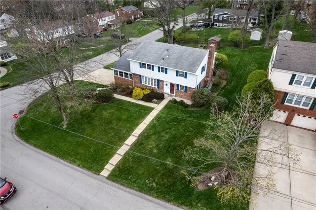 9460 Doral Dr gallery image 26