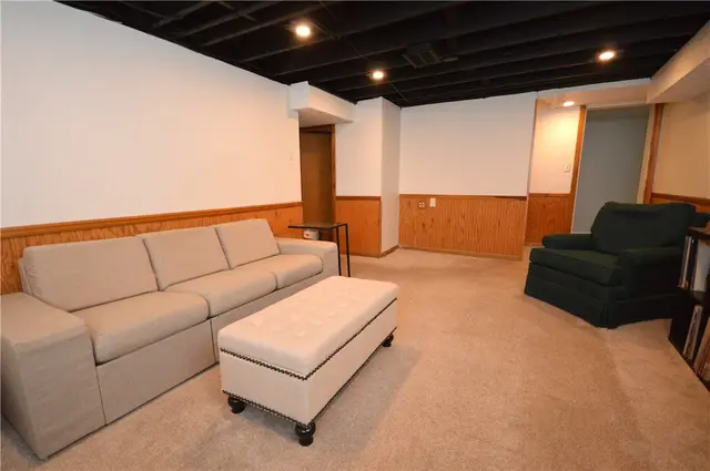 9513 Saratoga Dr gallery image 6