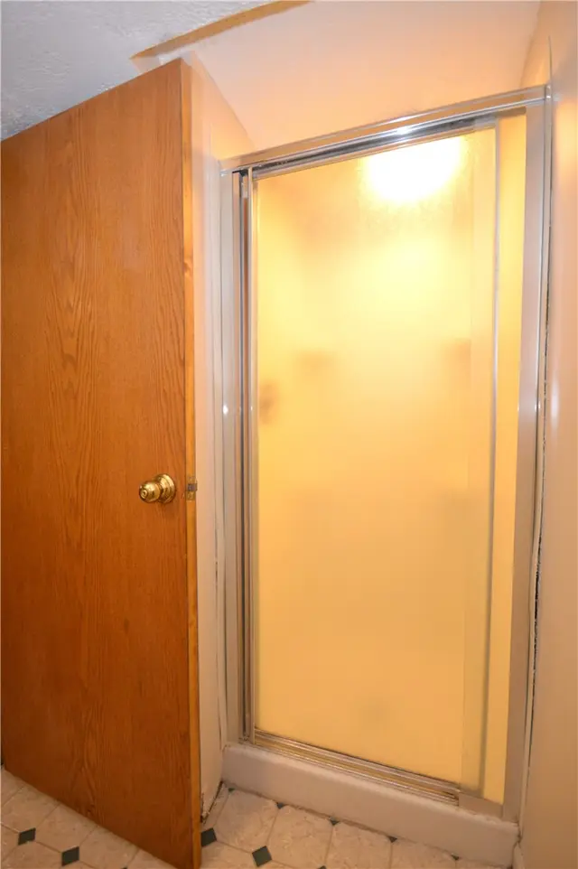 9513 Saratoga Dr gallery image 16