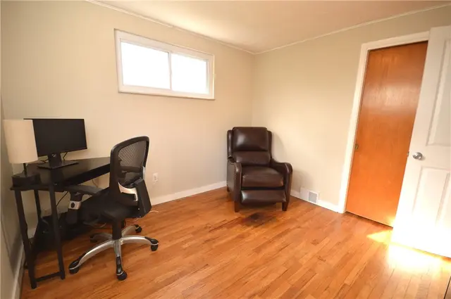 9513 Saratoga Dr gallery image 20