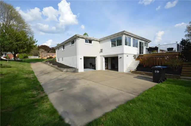 9513 Saratoga Dr gallery image 25
