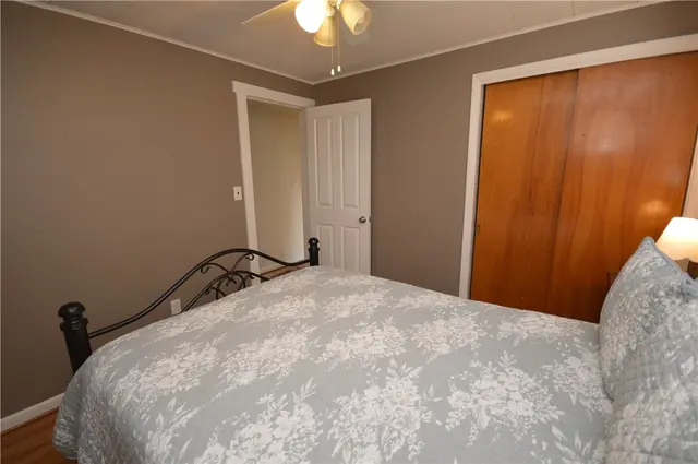9513 Saratoga Dr gallery image 33