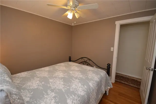 9513 Saratoga Dr gallery image 37