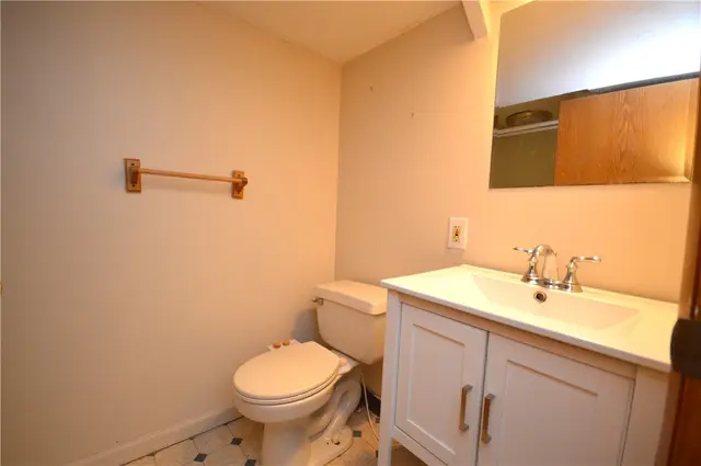 9513 Saratoga Dr gallery image 44