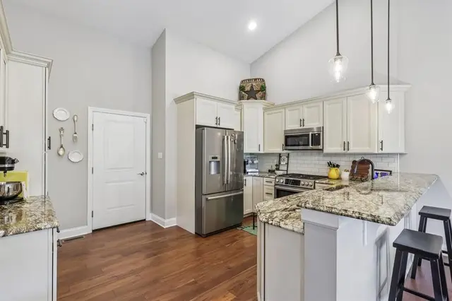 952 Copper Creek TRAIL gallery image 3