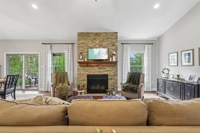 952 Copper Creek TRAIL gallery image 10