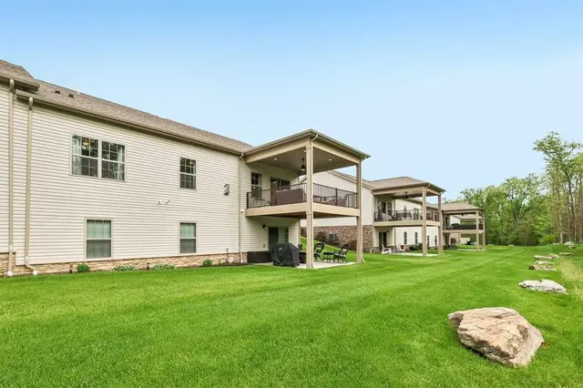 952 Copper Creek TRAIL gallery image 11