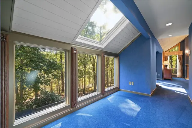 956 Blackburn Road gallery image 10