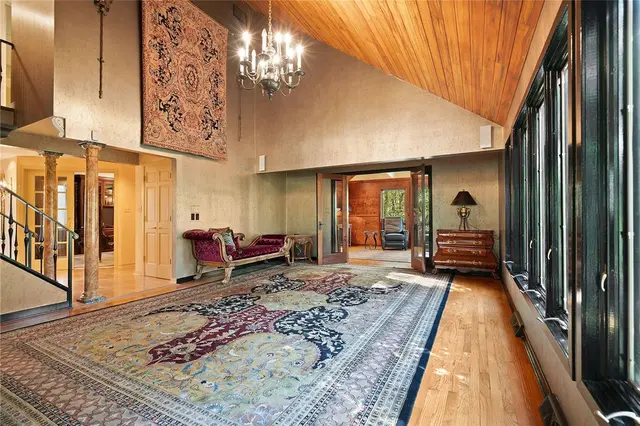 956 Blackburn Road gallery image 27