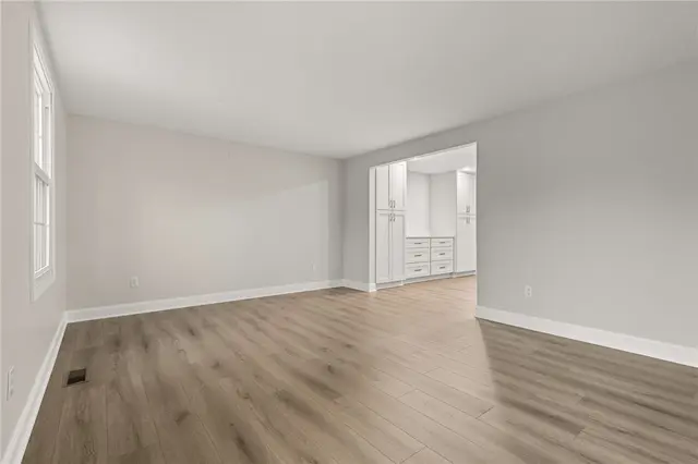 9574 Toft Ct gallery image 6