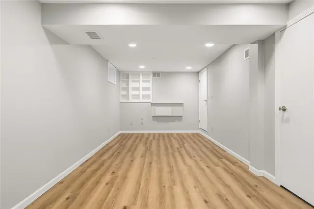 9574 Toft Ct gallery image 26