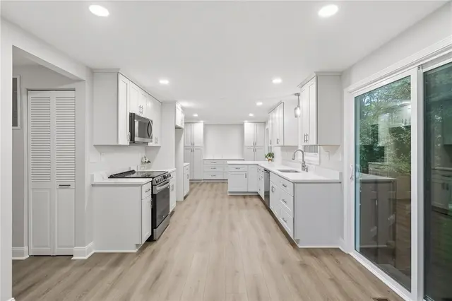 9574 Toft Ct gallery image 28