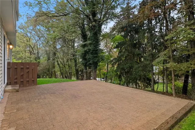 9574 Toft Ct gallery image 37