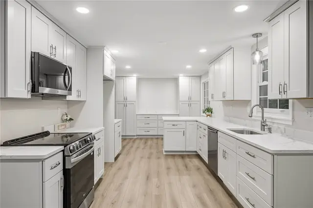 9574 Toft Ct gallery image 39