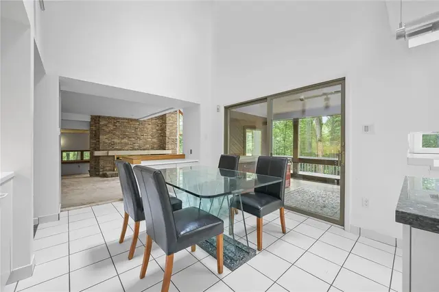 958 Blackburn Road gallery image 23