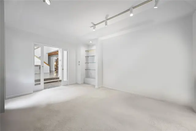 958 Blackburn Road gallery image 46