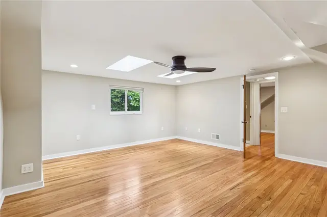 96 Link Ave gallery image 24