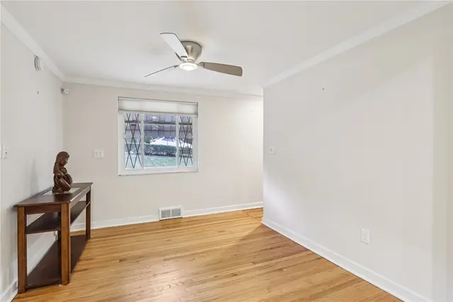 96 Link Ave gallery image 40