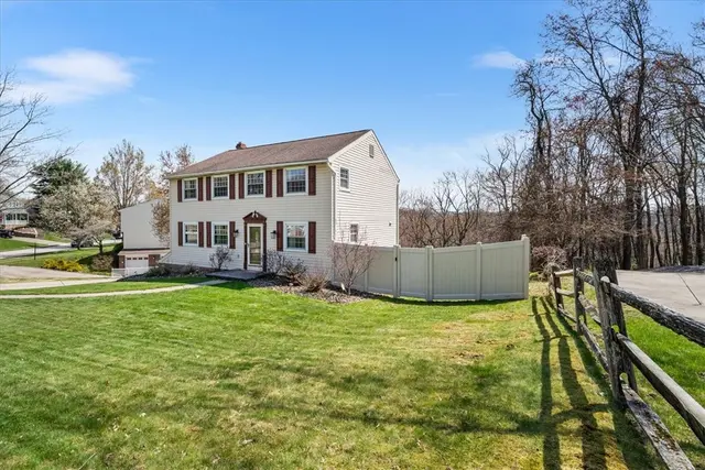960 Broad Meadow Dr gallery image 3