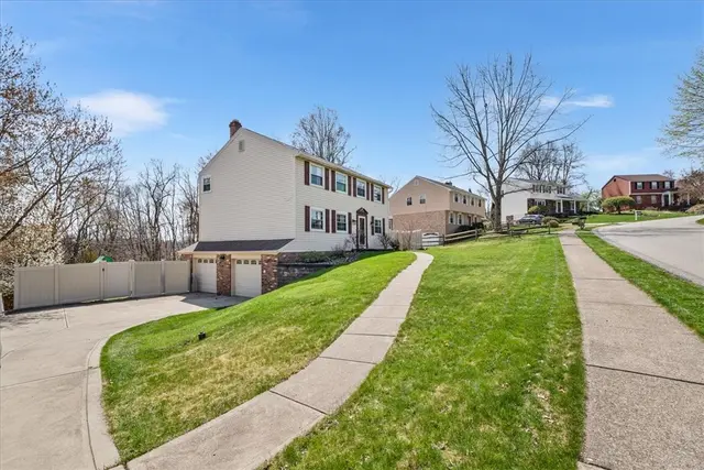 960 Broad Meadow Dr gallery image 11