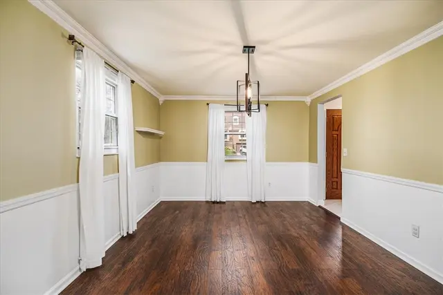 960 Broad Meadow Dr gallery image 17