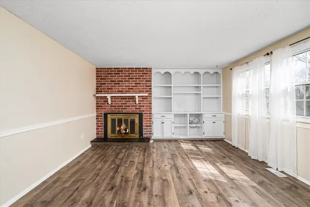 960 Broad Meadow Dr gallery image 19