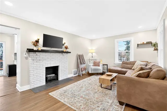 9720 Bellcrest Road gallery image 6