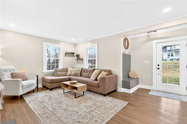 9720 Bellcrest Road gallery image 8