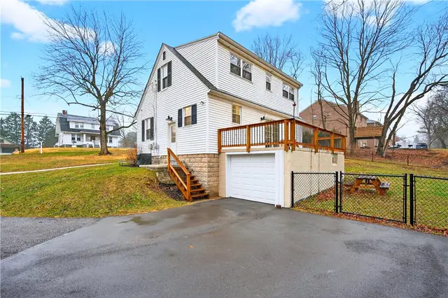 9720 Bellcrest Road gallery image 41