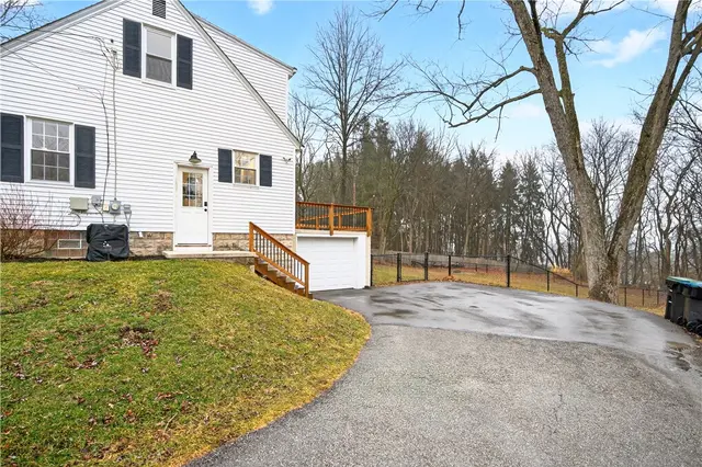 9720 Bellcrest Road gallery image 43