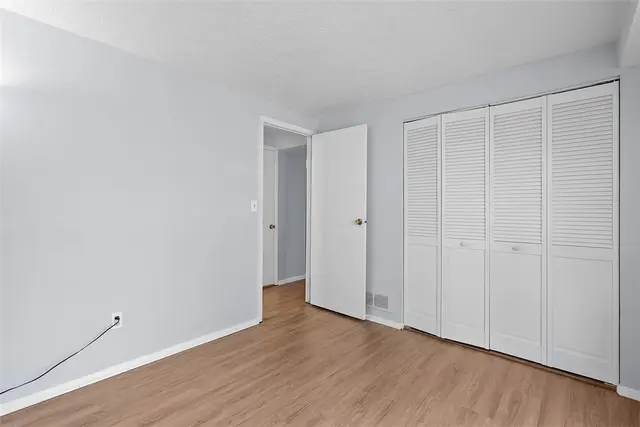 976 Wood Hollow gallery image 5