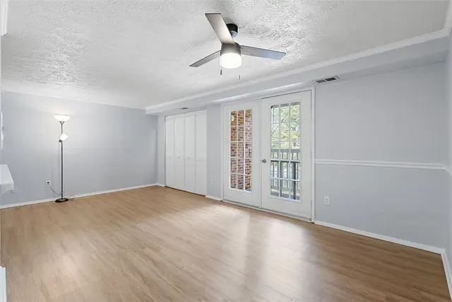 976 Wood Hollow gallery image 6